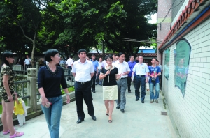 石奇珠到沙美社区调研指导智慧党建