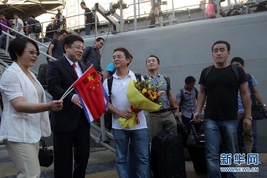 79名中国公民安全撤离利比亚抵达希腊(组图)
