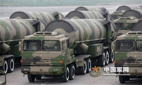 资料图:解放军"东风-31洲际弹道导弹
