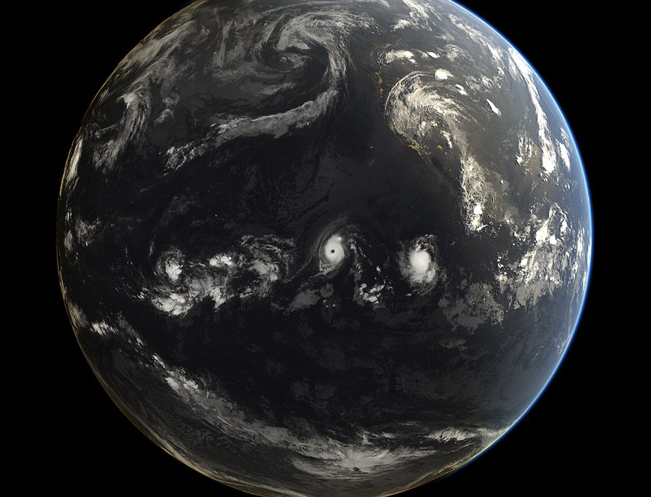 卫星拍摄太平洋上空同时惊现4股风暴(高清组图