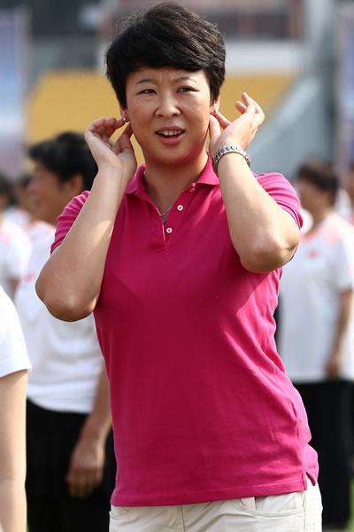 图文出席全民健身日活动冯坤也来参加活动