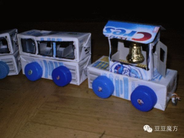 【玩创作】自制纸盒小火车