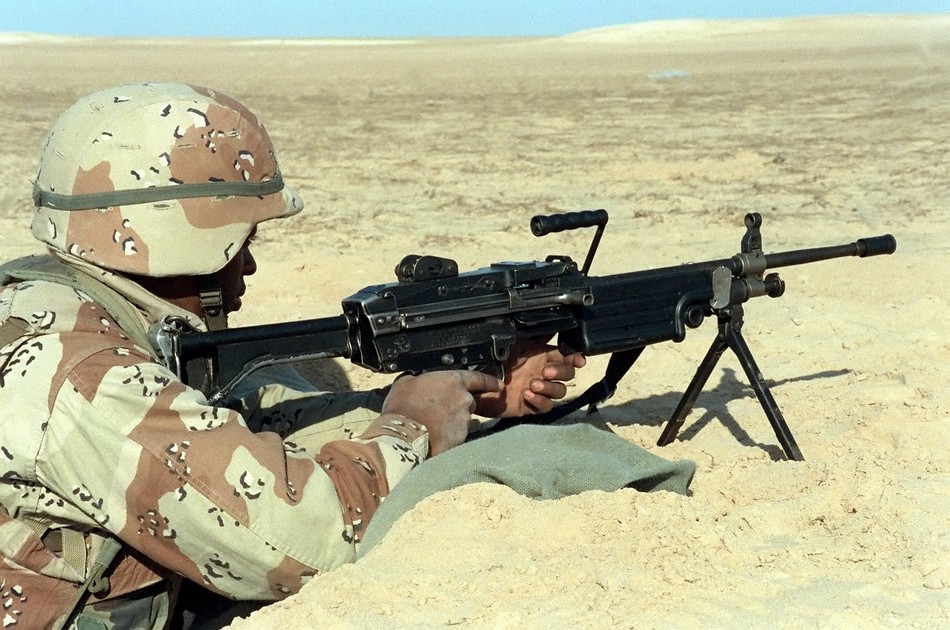 中国仿制推出的cs/lm8型的5.56毫米轻机枪