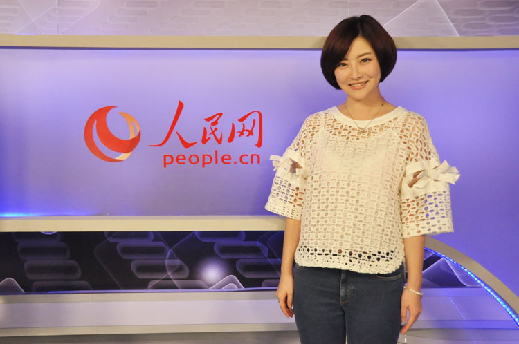 《产科医生》的三位主创演员:徐百卉,朱锐,李涓做客人民网娱乐频道