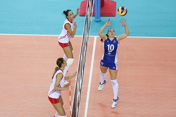 图文：女排大奖赛俄罗斯3-1土耳其 目不转睛