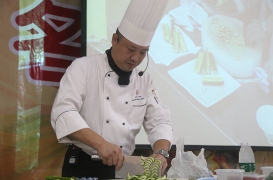 长沙运达喜来登酒店中餐行政总厨来新东方授课