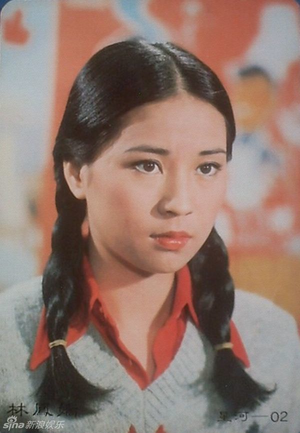 林凤娇1953年1月30日出生于台湾,20世纪70年代台湾女演员,成龙的妻子。1971年因拍《潮州怒汉》踏入影坛。林凤娇娴静端庄、谦和、淳朴、美丽又低调。