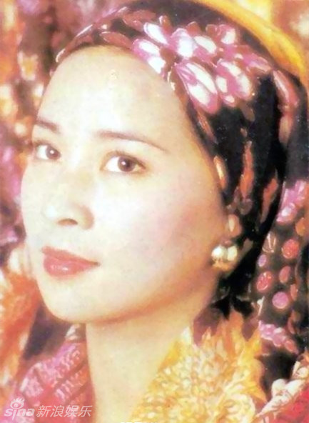 2012年,息影32年的她再上银幕在成龙主演的《十二生肖》客串成龙夫人。