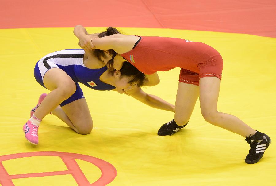 (青奥会)(3)摔跤--日本选手向田真由获女子自由式52公斤级比赛金牌(图)-搜狐滚动