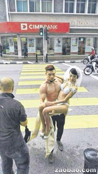 点击图片进入下一页