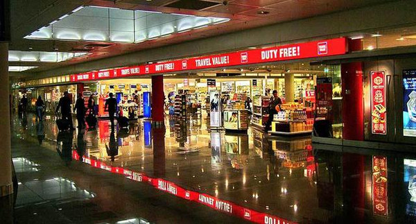 搜遍全球最便宜的机场免税店