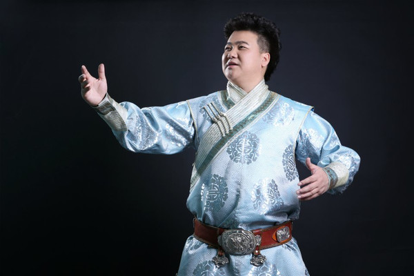 蒙古族青年歌手,孟和乌力吉:资料介绍(图)