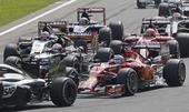图文：F1意大利大奖赛正赛 阿隆索转弯