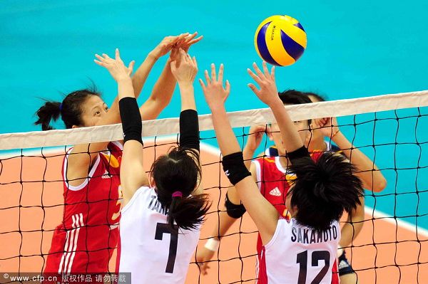 图文：[亚洲杯]女排3-0日本进决赛 丁霞争夺