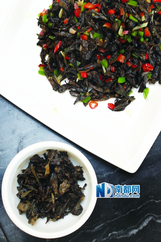 青椒炒干巴菌