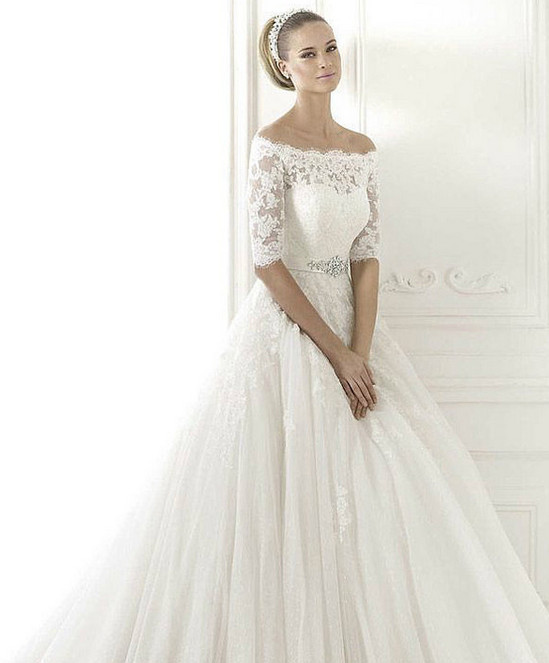 pronovias婚纱价格_动漫婚纱情侣头像(3)