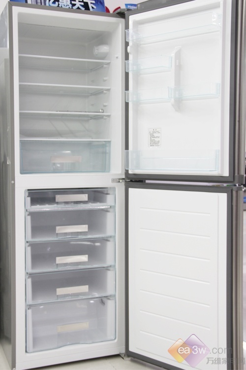 无需解冻一刀切 海尔两门冰箱卖场热销 