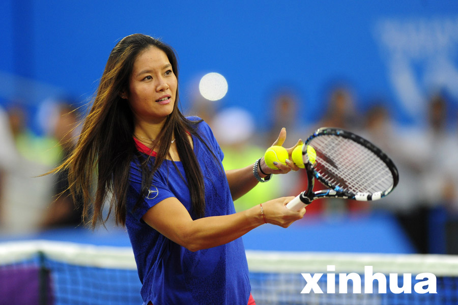 在发布会上。当日,中国著名女子网球运动员李