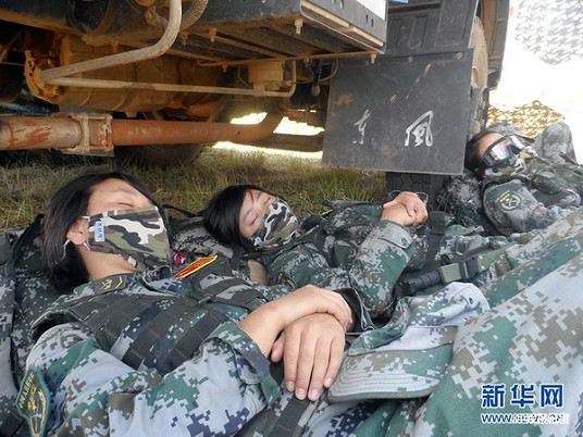 我军动态    朱日和战场上,第14集团军某装甲旅女兵颠覆了男兵心中