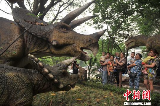 重庆动物园恐龙谷将开园 展不同时代恐龙(