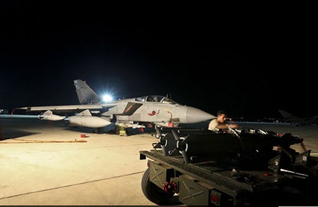 当地时间2014年9月27日,塞浦路斯,英国皇家空军的龙卷风战斗轰炸机