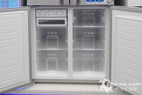 美菱BCD-450ZP9CN多门冰箱冷冻室