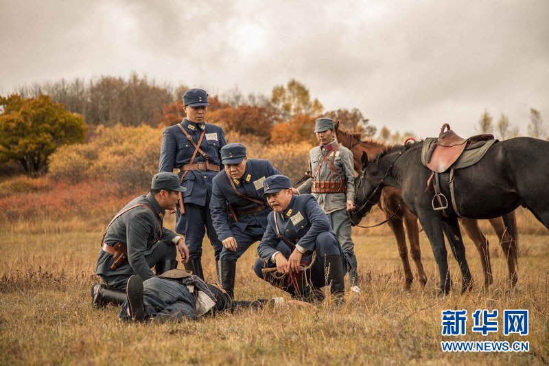 电视剧《追我魂魄 英雄吉鸿昌》开机(组图)