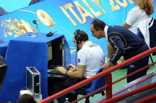 图文:意大利女排3-1阿塞拜疆 回看技术录像-搜