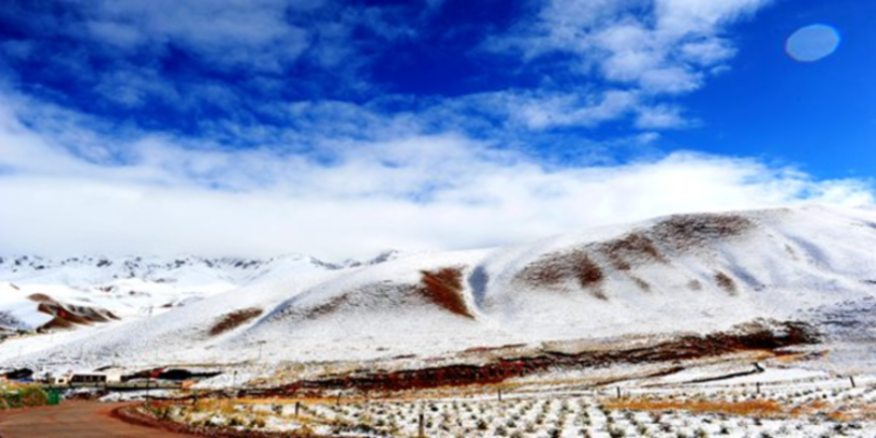 青海祁连山雪景尽显北国壮美(组图) - 最新新