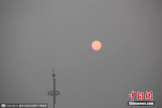 河北发布大雾橙色预警 秦皇岛能见度低于50米