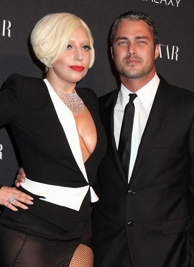 Gaga与男友举办“承诺”仪式 有望明年结婚