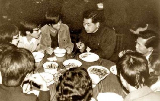 前国家主席胡锦涛因哪三事将“名垂青史”