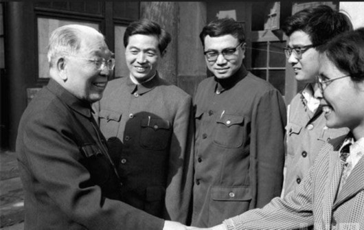 前国家主席胡锦涛因哪三事将“名垂青史”