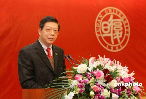 杨玉良卸任复旦大学校长 中大校长许宁生接任
