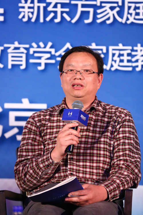 吴惠强:社会和家庭共同倾听孩子的声音