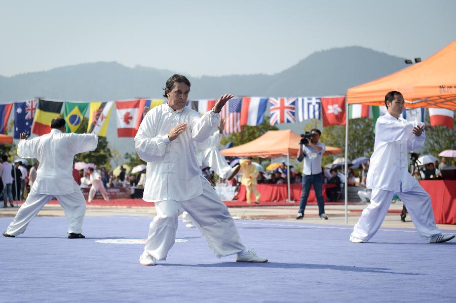 武术—第六届世界传统武术锦标赛在安徽开赛(组图)