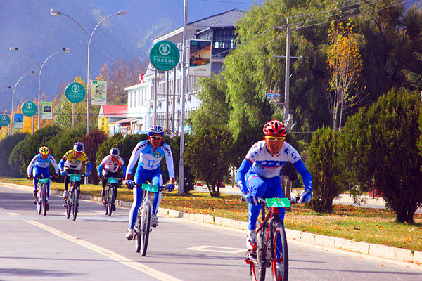 “海氧杯”2014环八一山地自行车赛圆满结束