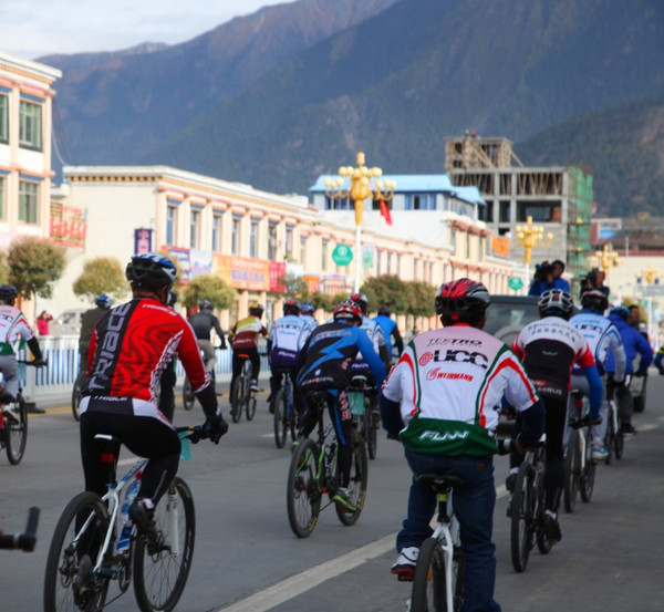 “海氧杯”2014环八一山地自行车赛圆满结束