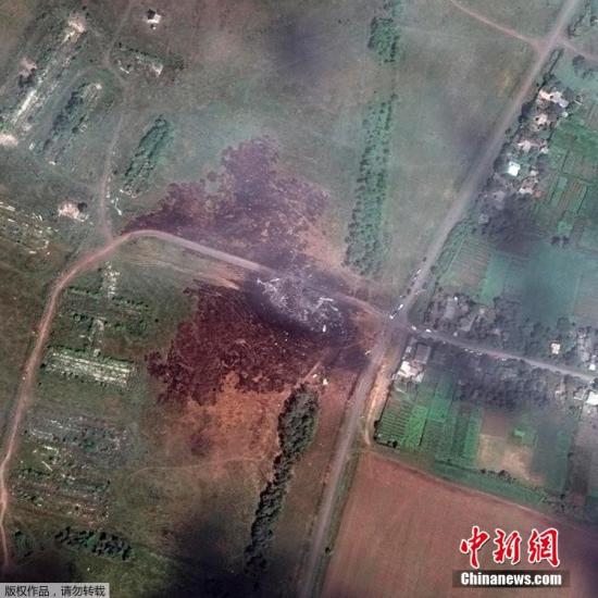 2014年7月20日消息，数字地球当天提供的资料卫星图显示，马航MH17航班在乌克兰坠毁地点景象。