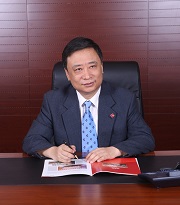 李耀强，男，汉族，中共党员，1963年出生，研究生学历。