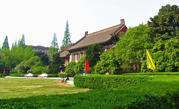 中国最漂亮的大学_2015年中国最美 最漂亮 大学排名,选大学必看