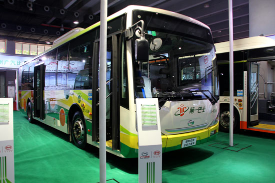 【组图】广汽比亚迪首秀广州车展 主推新能源公交