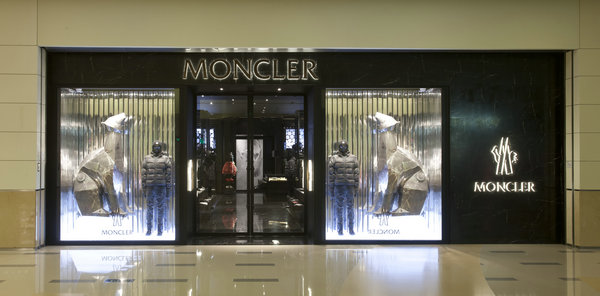 moncler 深圳华润万象城专卖店盛大开幕