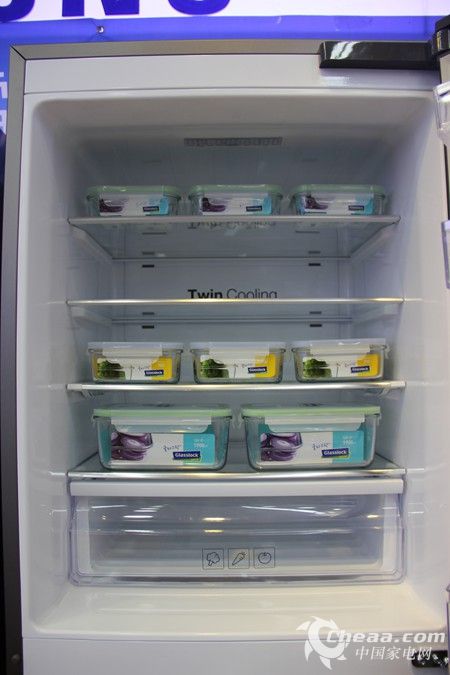 三星BCD-301WMQISRH冰箱冷藏室