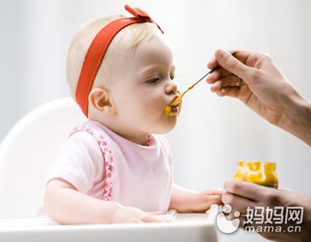 国外宝宝怎么吃辅食?也是米粉果汁菜粥吗?