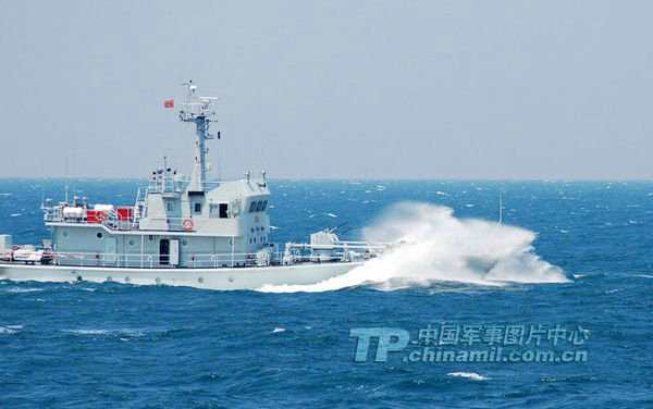 资料图:南海舰队某扫雷舰大队恶劣海况练战力.