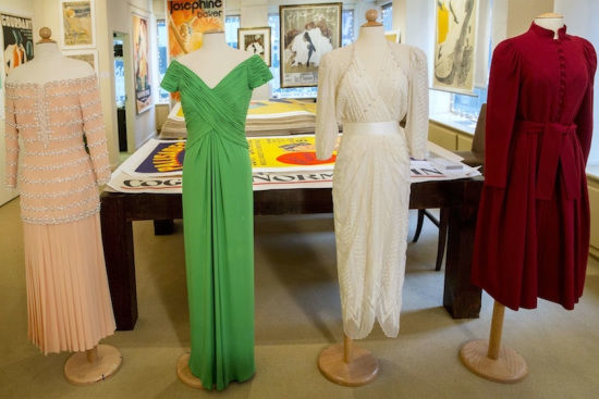 戴安娜王妃5套晚礼服拍卖 共以50万美元成交