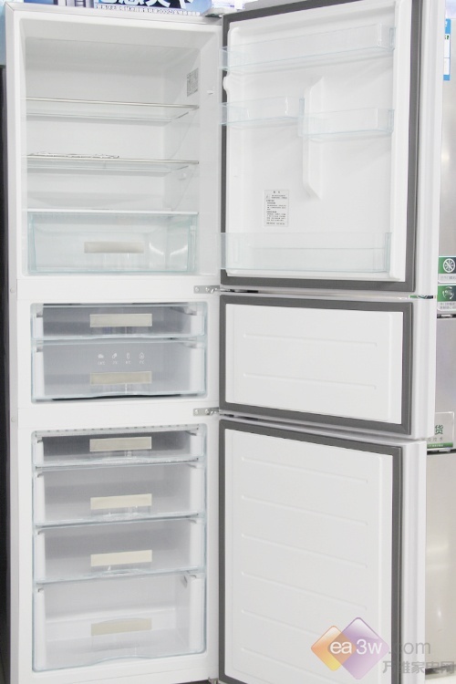 这款冰箱的日耗电量仅0.47度，达到了国家一级能效水平。这在三门冰箱机型领域中，是极为少有的节能型产品。