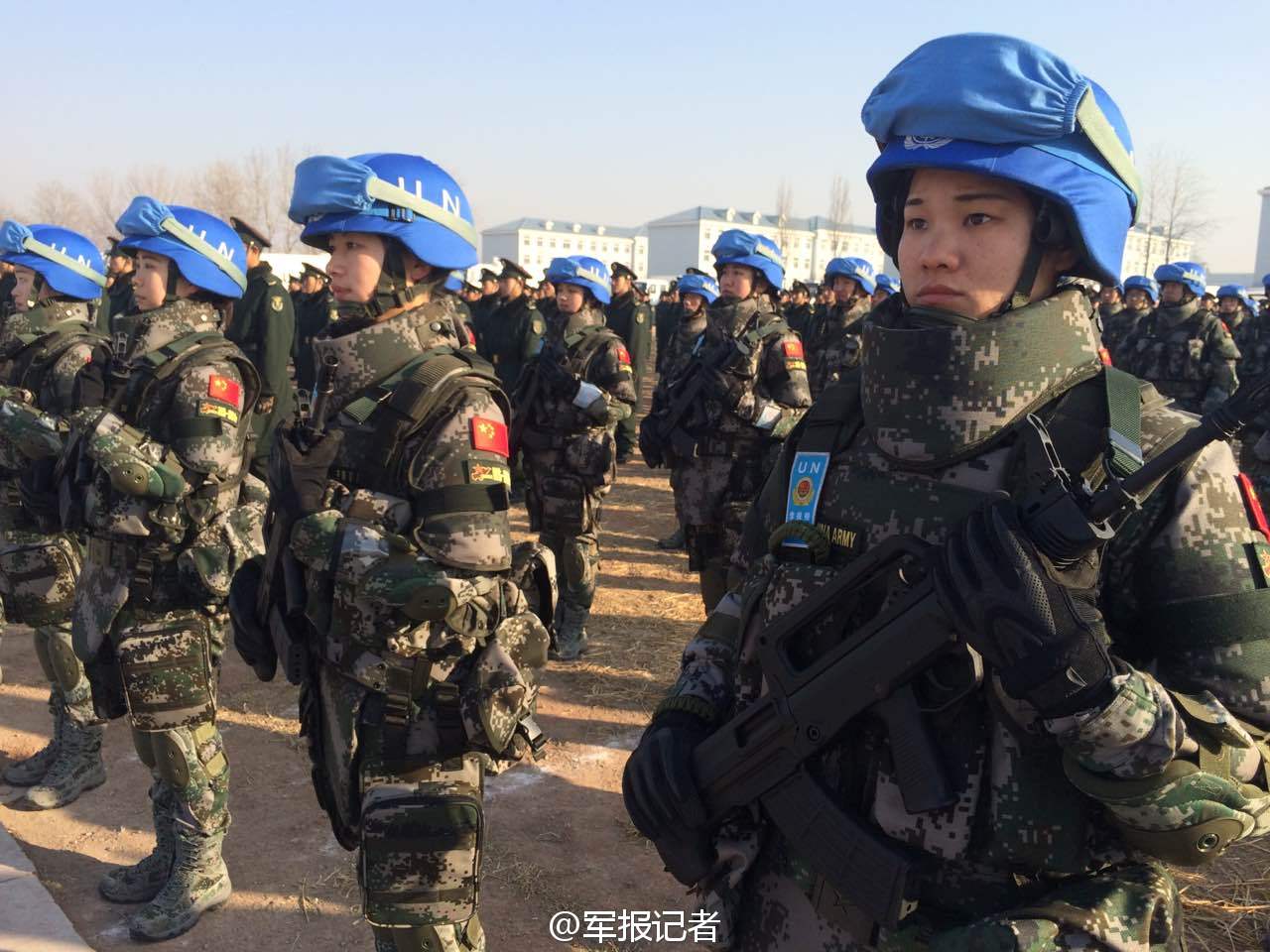 中国首派整建制步兵营赴海外维和包括13名女兵组图