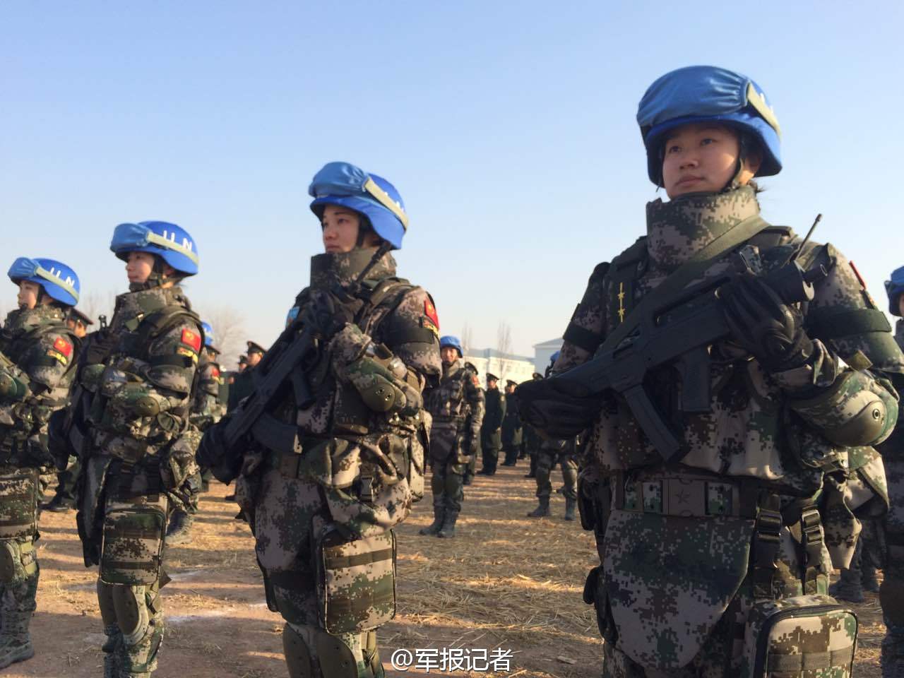 中国首派整建制步兵营赴海外维和 包括13名女兵(组图)